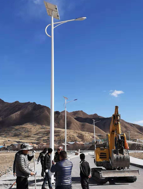 甘南碌曲10米张掖太阳能路灯项目