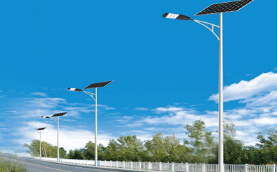 农村道路装张掖太阳能路灯选多大瓦数实测